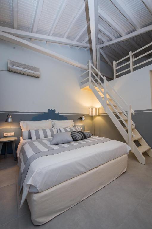 Alkyon Hotel Патитири Экстерьер фото